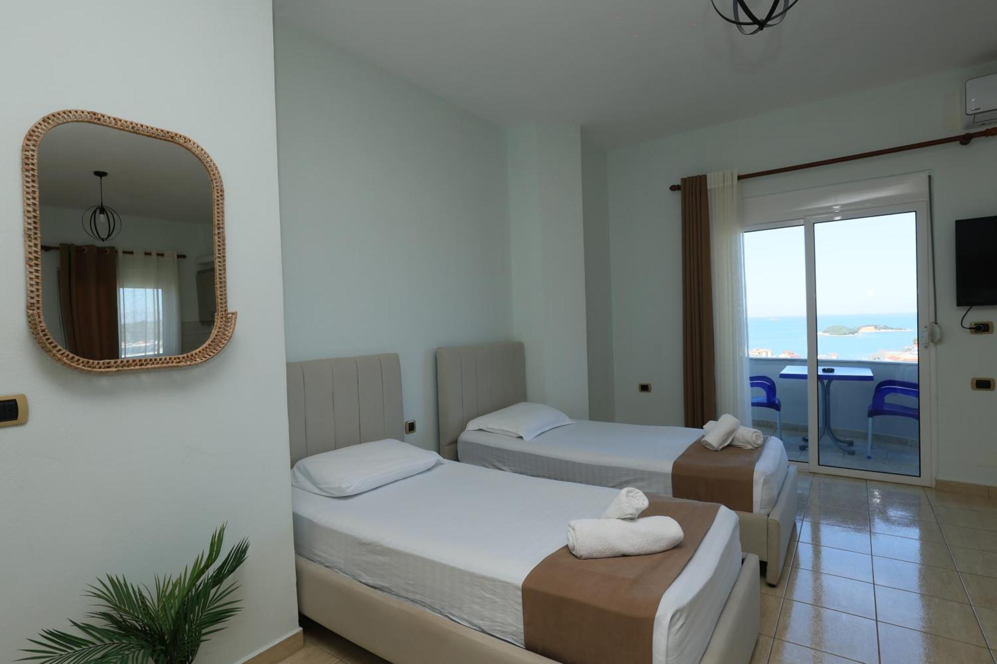 Michelle Apartments Ksamil Exteriör bild