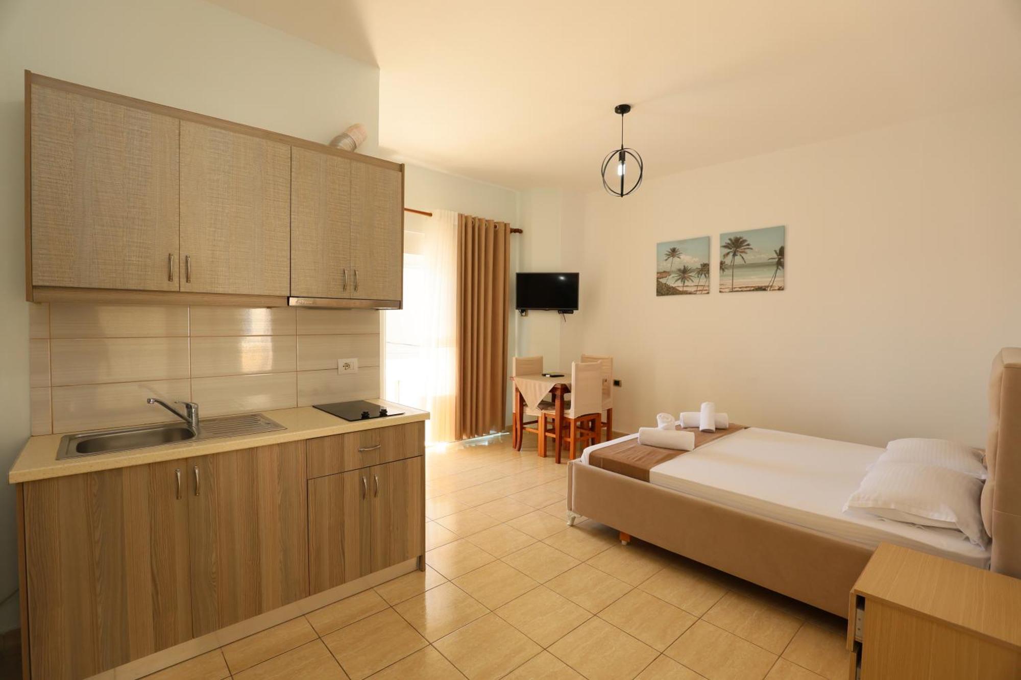 Michelle Apartments Ksamil Exteriör bild