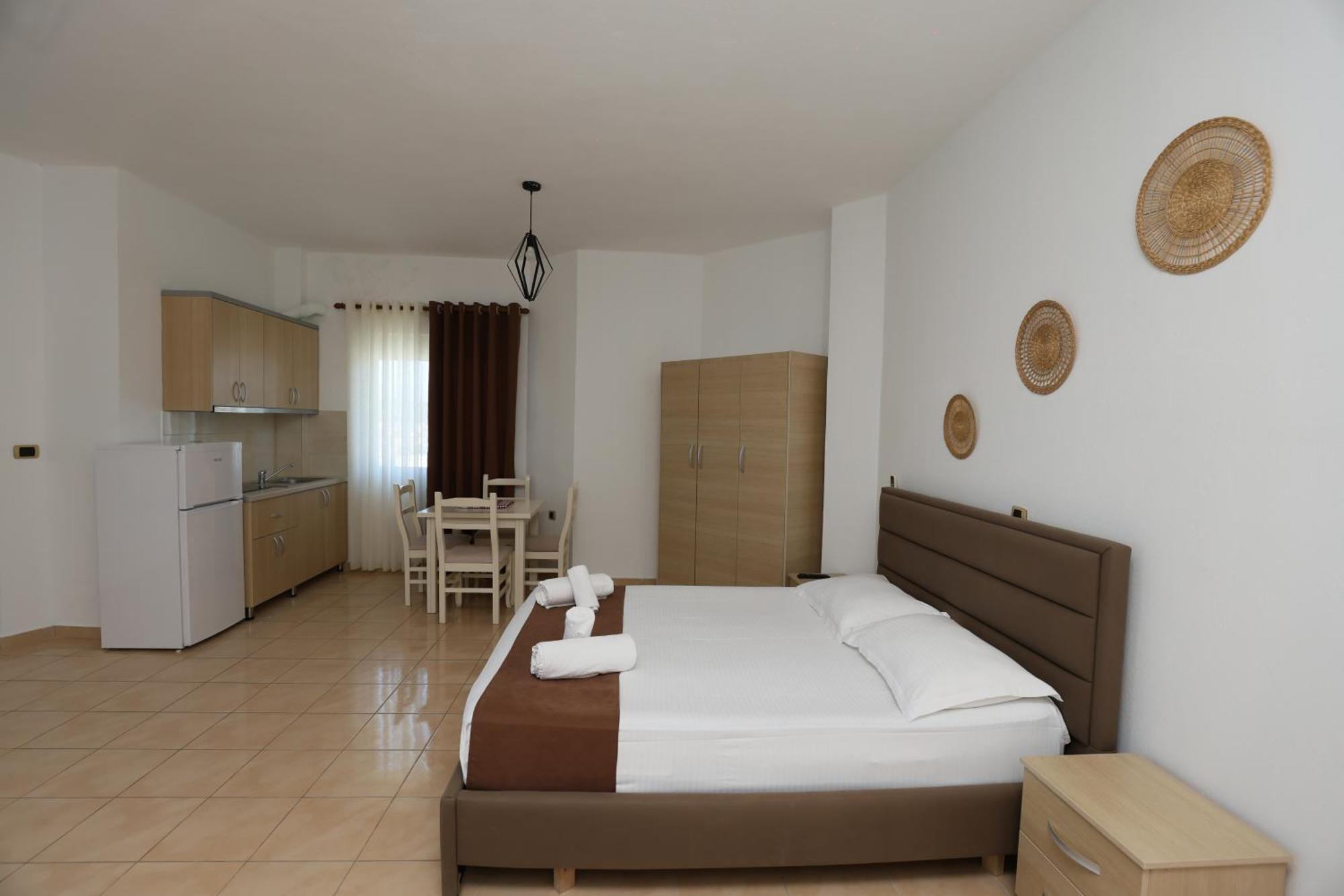 Michelle Apartments Ksamil Exteriör bild