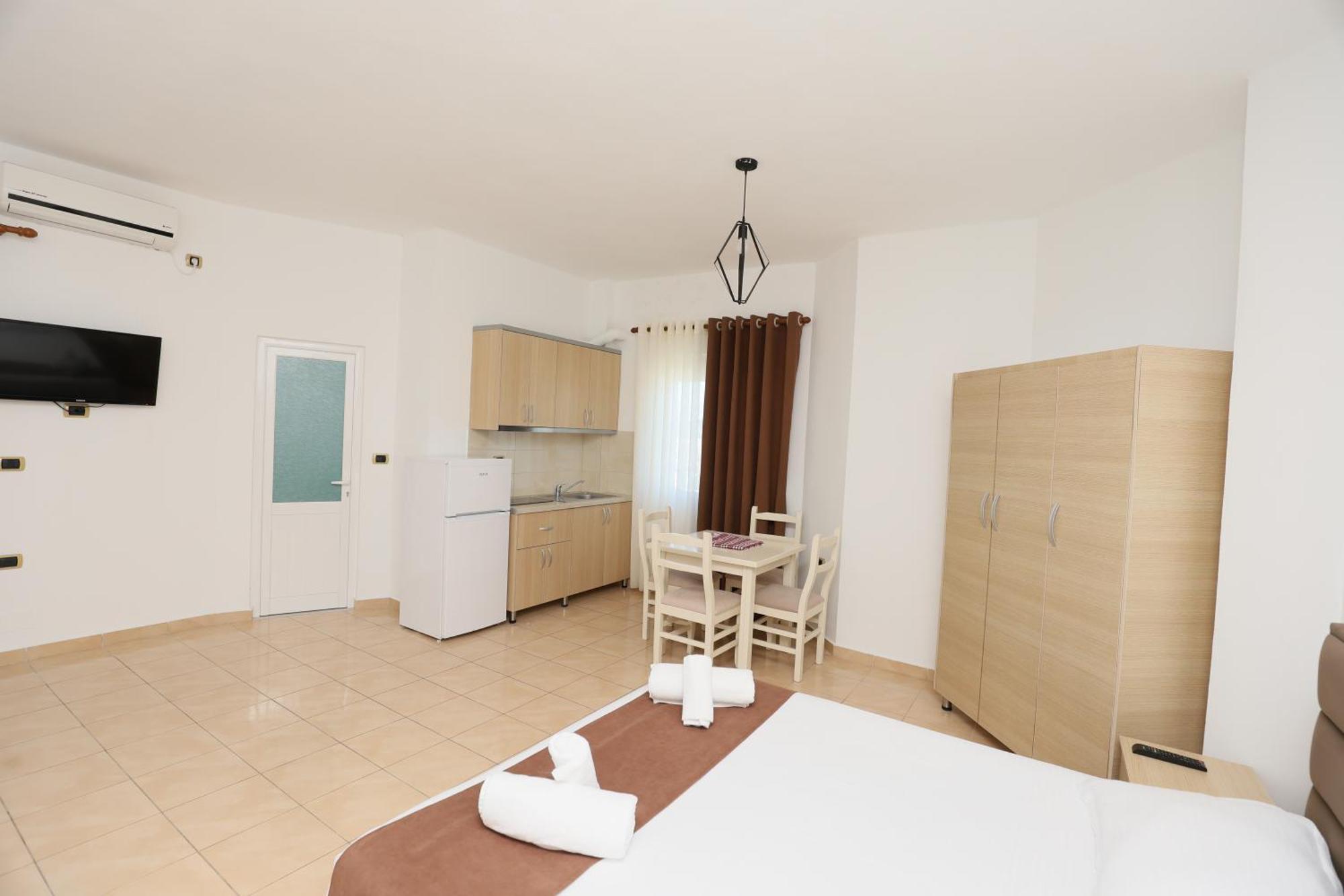 Michelle Apartments Ksamil Exteriör bild