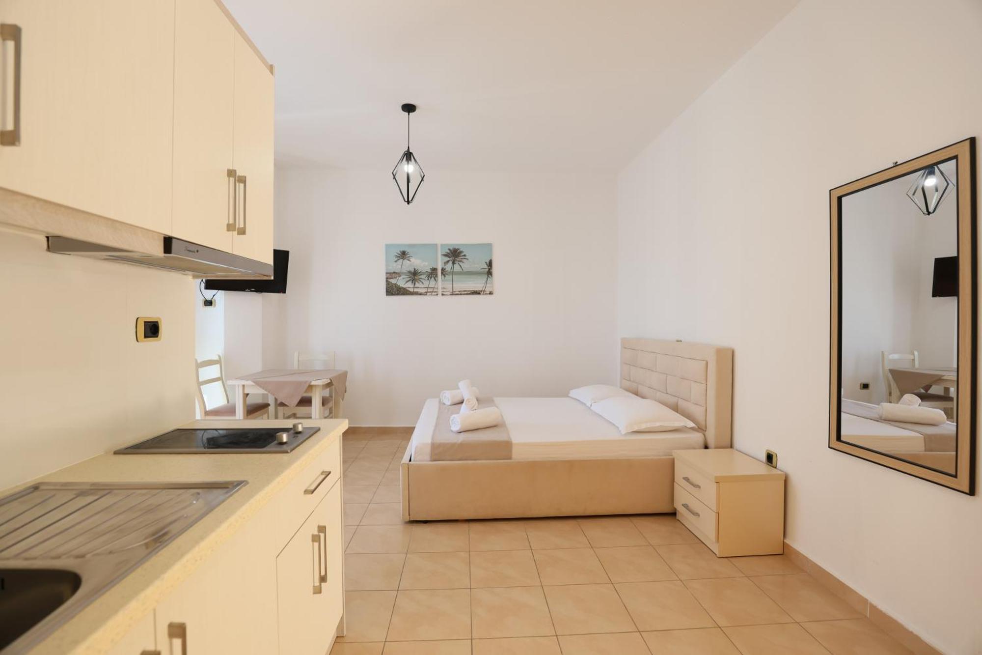 Michelle Apartments Ksamil Exteriör bild