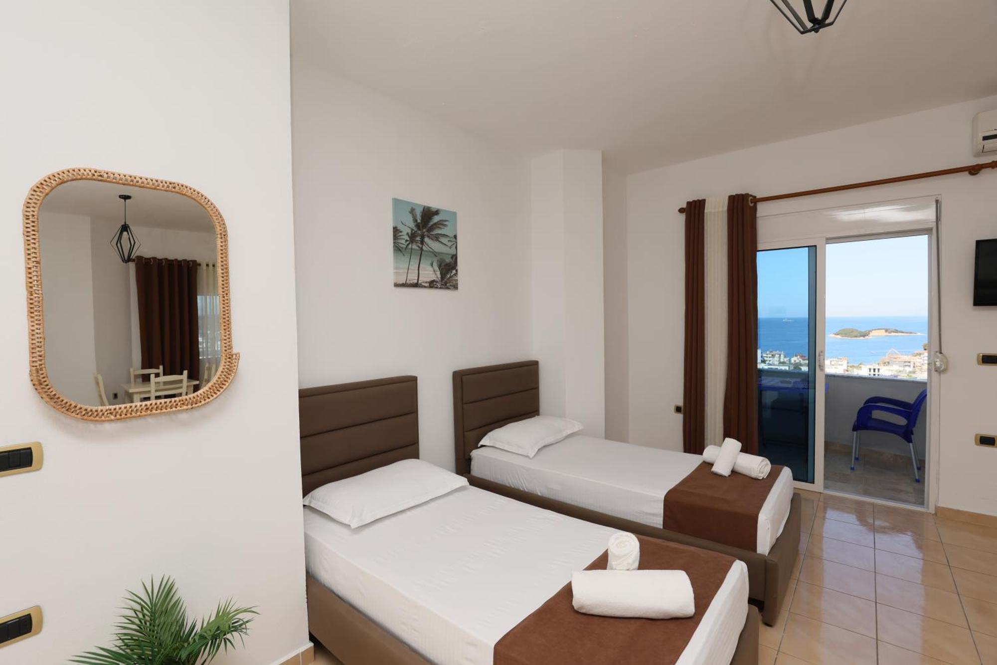 Michelle Apartments Ksamil Exteriör bild