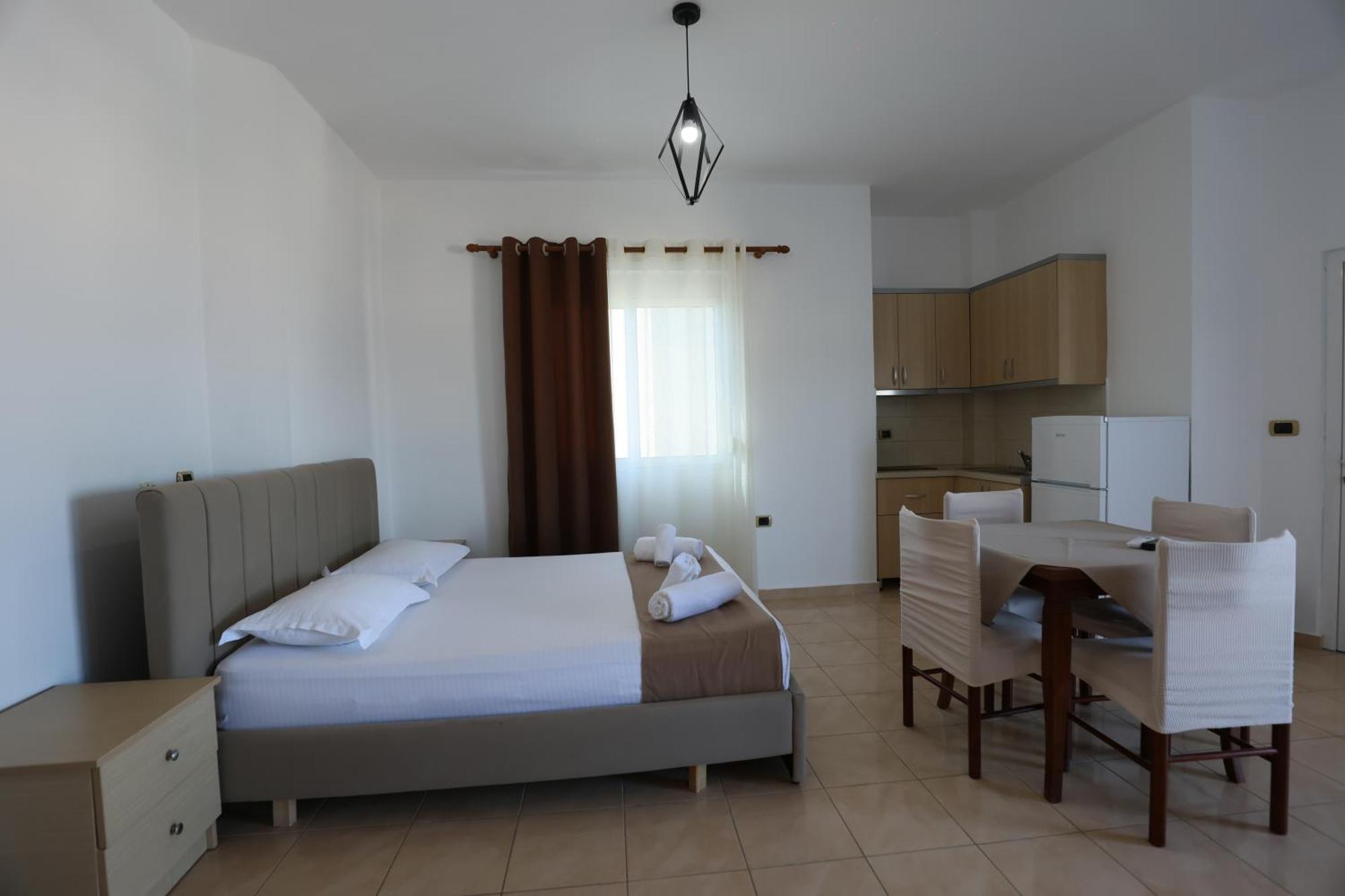 Michelle Apartments Ksamil Exteriör bild