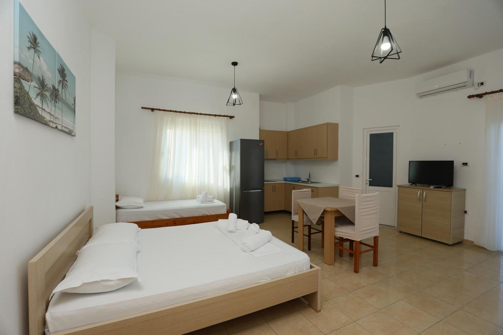 Michelle Apartments Ksamil Exteriör bild