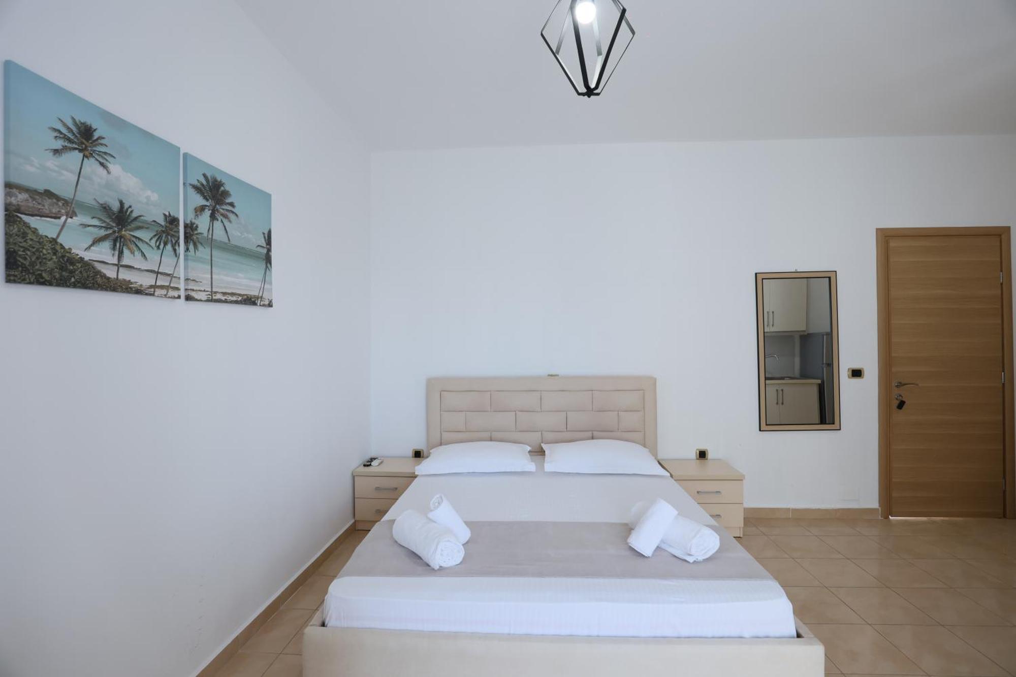 Michelle Apartments Ksamil Exteriör bild